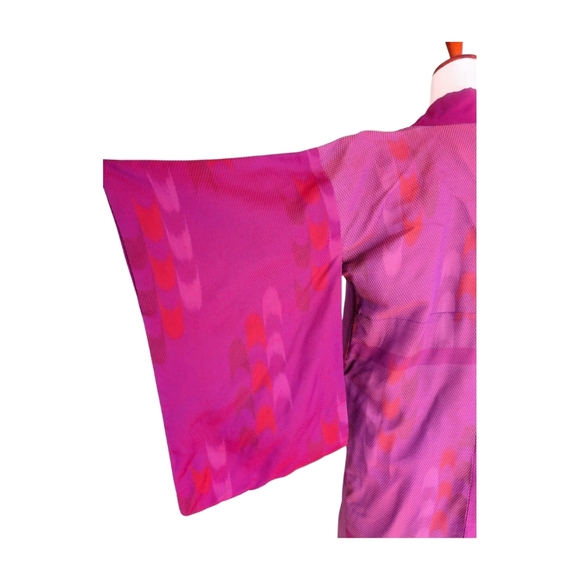 Vintage Fuchsia Japanese Kimono OS Fits Most - Picture 9 of 13